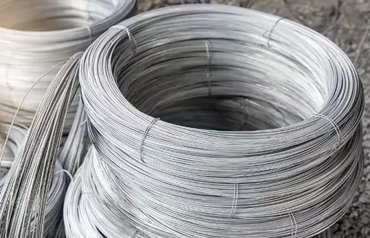 chain link fence weaving