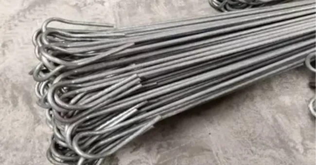 black wire coat hangers